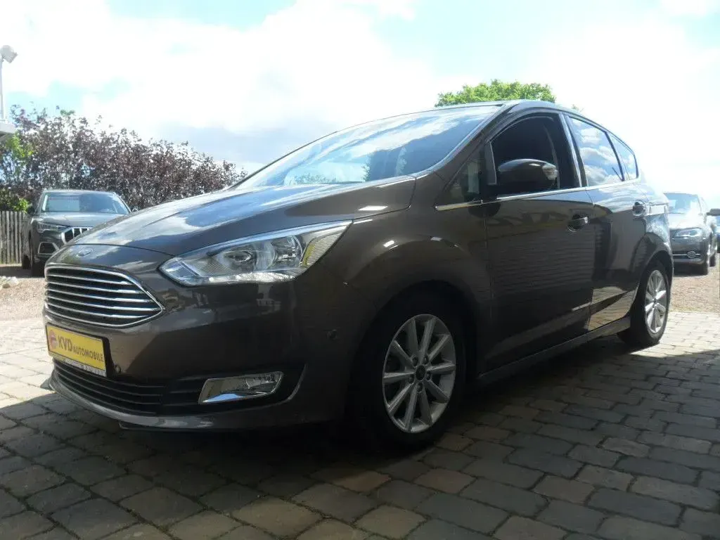Gebraucht Ford C-MAX Titanium 125 PS (91 kW) 2017 Braun Van / Kleinbus