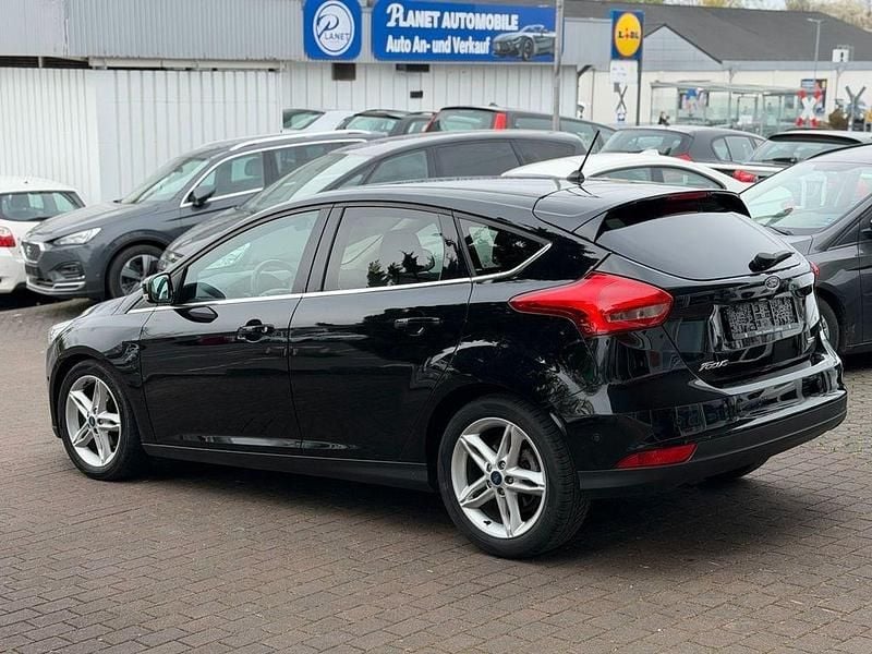 Second-hand Ford Focus Titanium 125 CP (91 kW) 2017 Negru Berlinǎ