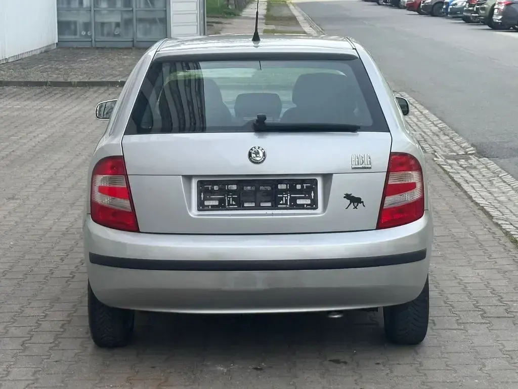 Gebraucht Skoda Fabia Ambiente 75 PS (55 kW) 2007 Silber Limousine