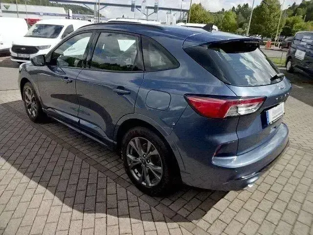 Gebraucht Ford Kuga ST-Line 150 PS (110 kW) 2021 Chromablau SUV
