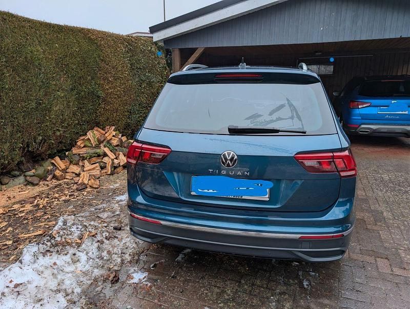 Gebraucht VW Tiguan Active 150 PS (110 kW) 2021 Blau SUV