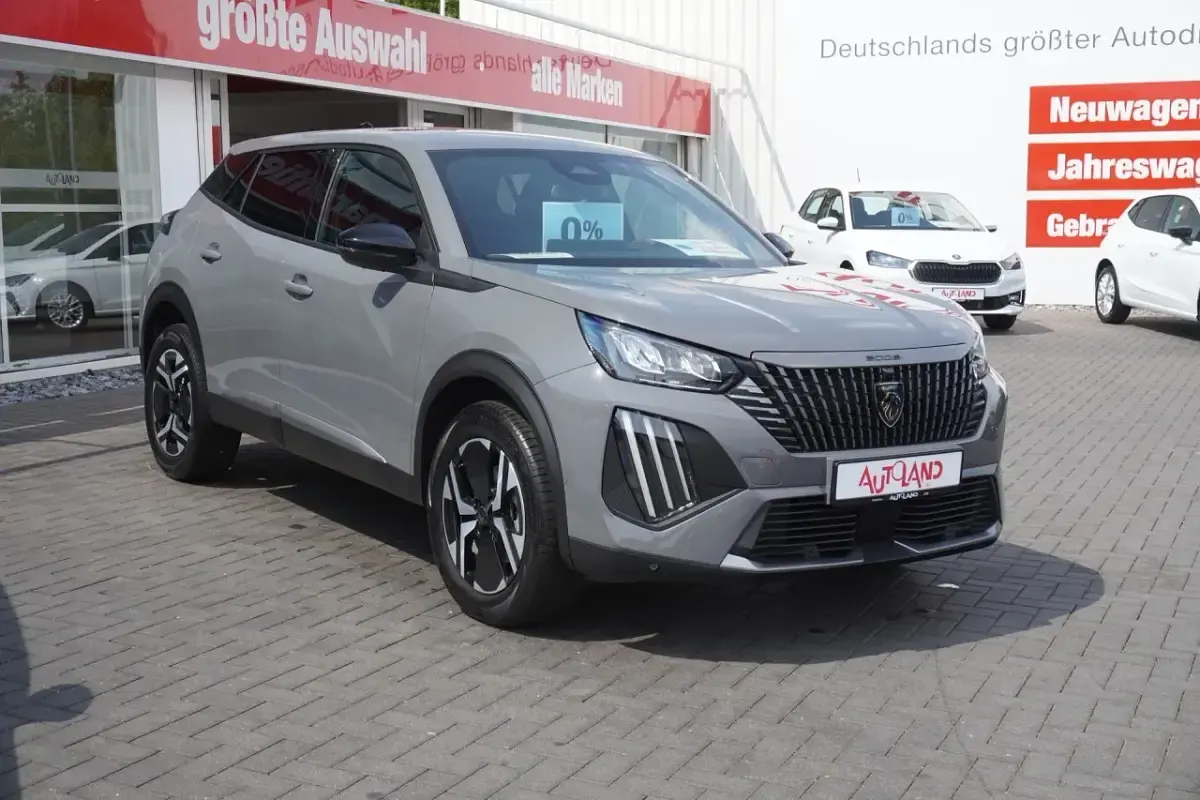 Neu Peugeot 2008 145 PS (106 kW) 2026 Grau SUV