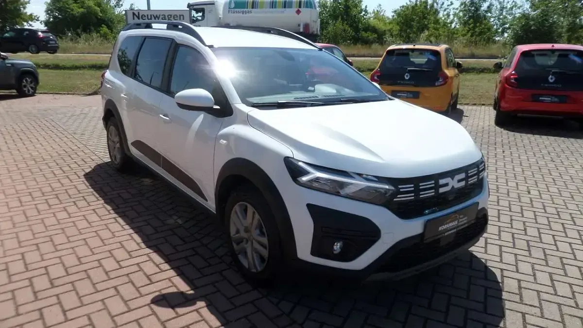 Gebraucht Dacia Jogger Expression 101 PS (74 kW) 2022 Gletscherweiss Van / Kleinbus