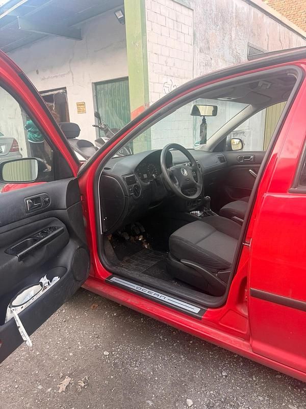 Gebraucht VW Golf IV 2003 Rot Kleinwagen
