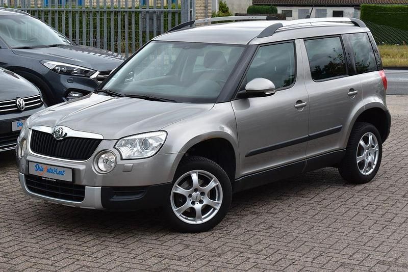 Beige Gebraucht 2009 Skoda Yeti Experience SUV | 3.490 € (Fairer Preis) - Bild 1/4