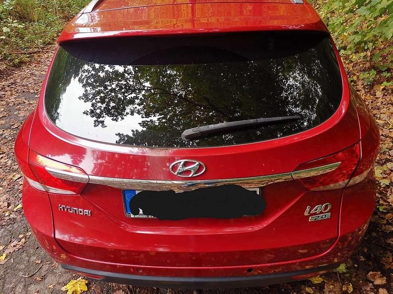 Gebraucht Hyundai i40 Style 177 PS (130 kW) 2012 Rot Kombi