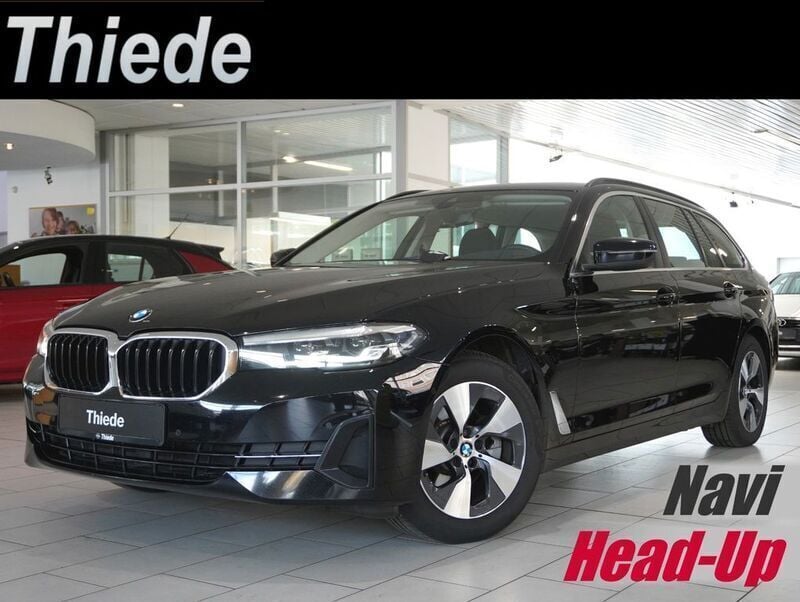 Schwarz Gebraucht 2021 BMW 520 Kombi | 25.700 € (Guter Preis) - Bild 1/3