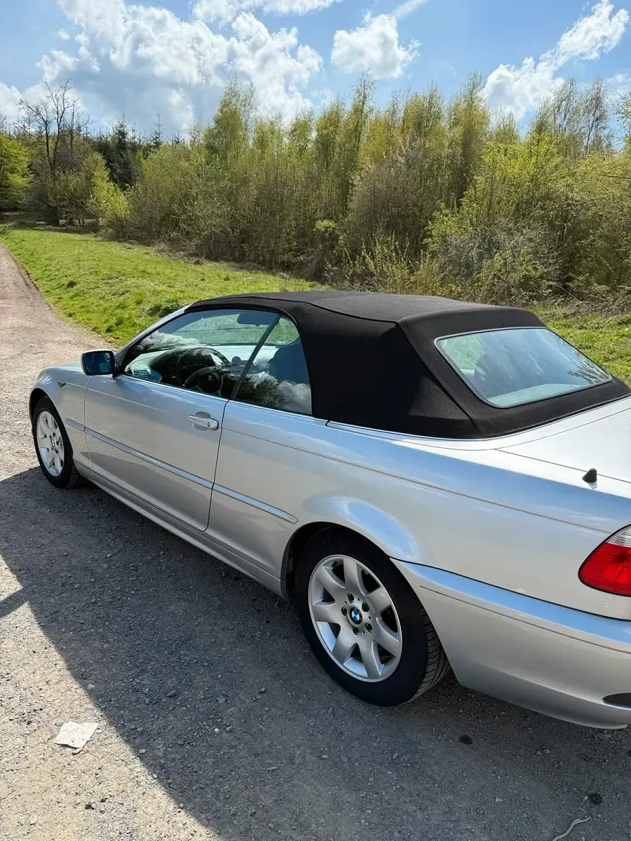 Gebraucht BMW 320 Cabriolet 170 PS (125 kW) 2005 Silber Cabrio