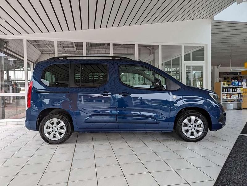 Gebraucht Opel Combo-e Life Ultimate 100 kW (136 PS) 2023 Ozeanblau Van / Kleinbus