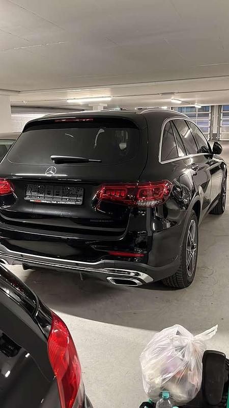 Gebraucht Mercedes GLC200 AMG line 163 PS (119 kW) 2019 SUV