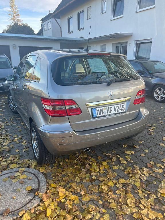 Gebraucht Mercedes B200 136 PS (100 kW) 2006 Grau Van / Kleinbus