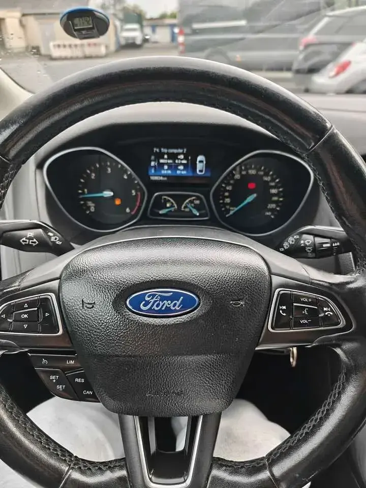 Usado Ford Focus Trend 105 CV (77 kW) 2015 Familiar