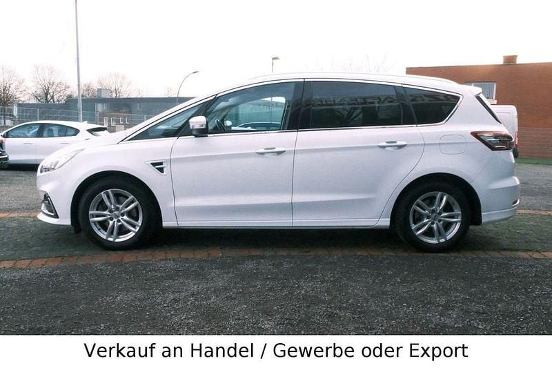 Gebraucht Ford S-MAX Titanium 190 PS (139 kW) 2021 Weiß Van / Kleinbus