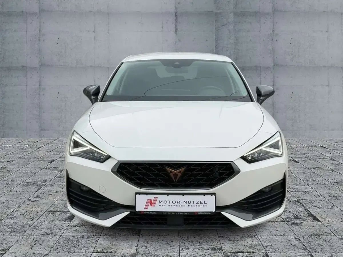 Gebraucht Cupra Leon 150 PS (110 kW) 2023 Weiß Limousine
