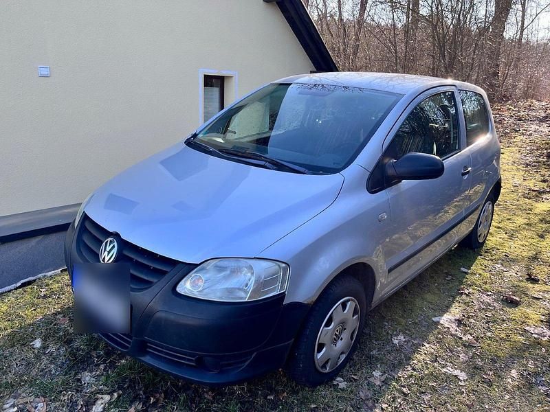 Gebraucht VW Fox 54 PS (39 kW) 2006 Silber Kleinwagen