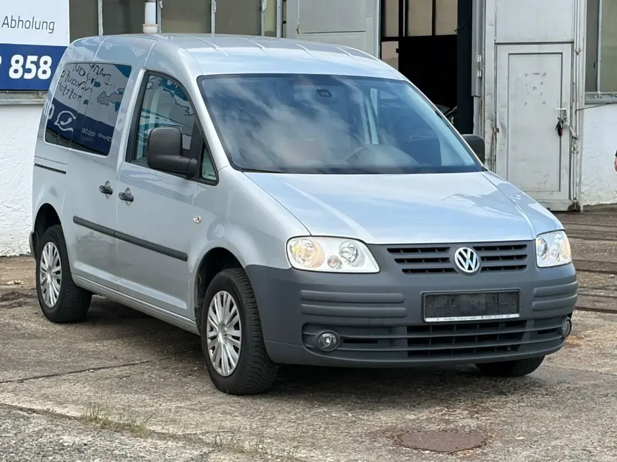 Gebraucht VW Caddy 102 PS (75 kW) 2010 Silber Van / Kleinbus