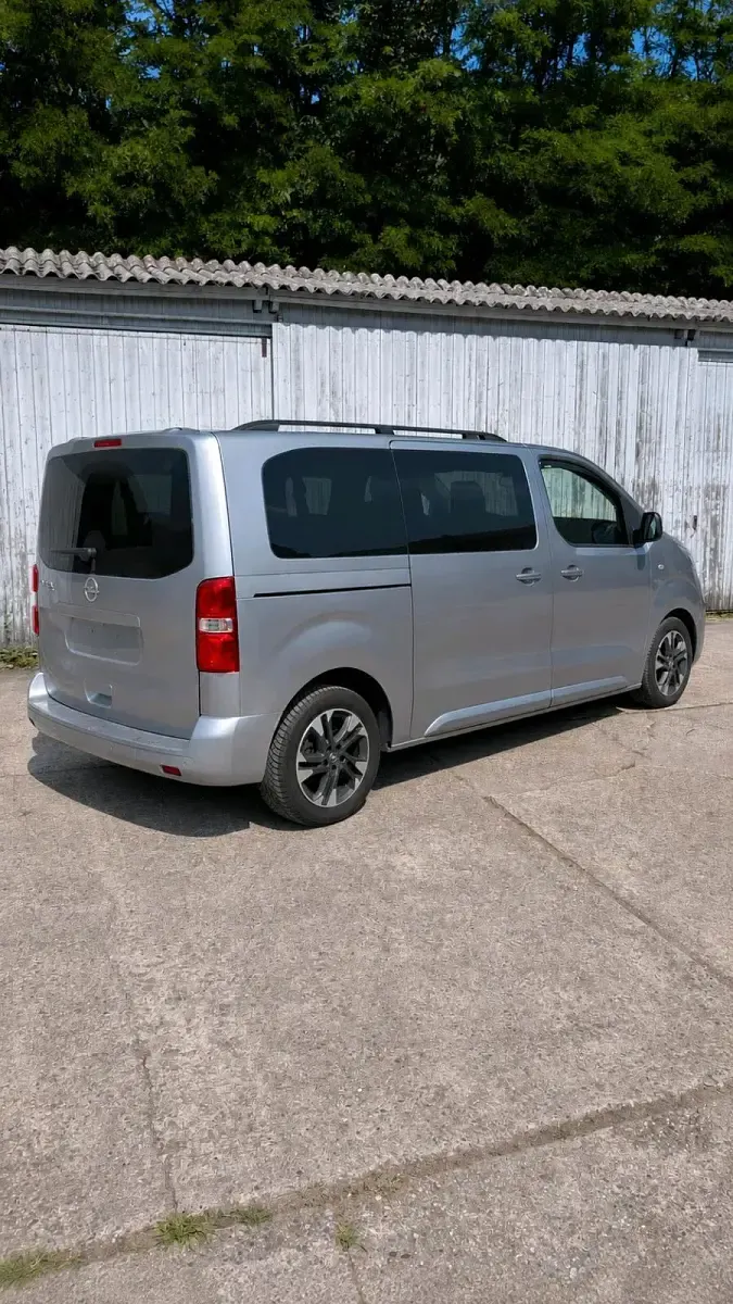 Gebraucht Opel Zafira Life 177 PS (130 kW) 2022 Silber Van / Kleinbus