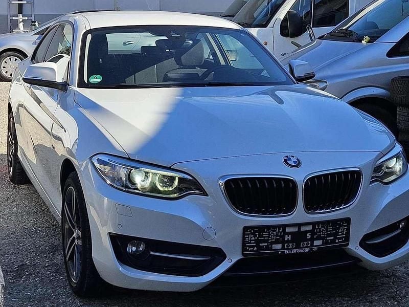 Mineralweiss Gebraucht 2016 BMW 218 Sport Line Coupé | 7.490 € (Guter Preis) - Bild 1/4