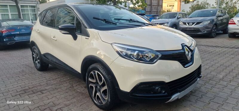 Beige Gebraucht 2017 Renault Captur SUV | 8.999 € (Guter Preis) - Bild 1/4