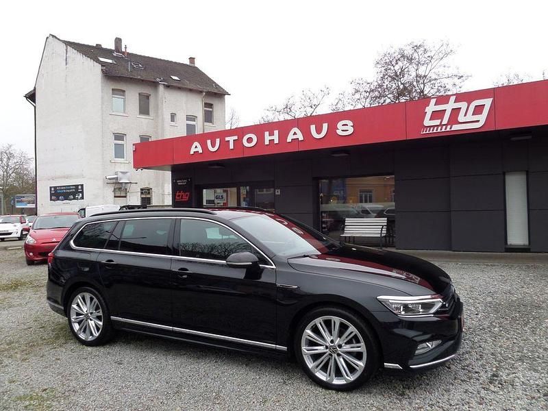 Schwarz Gebraucht 2023 VW Passat R-line Kombi | 29.990 € (Fairer Preis) - Bild 1/4