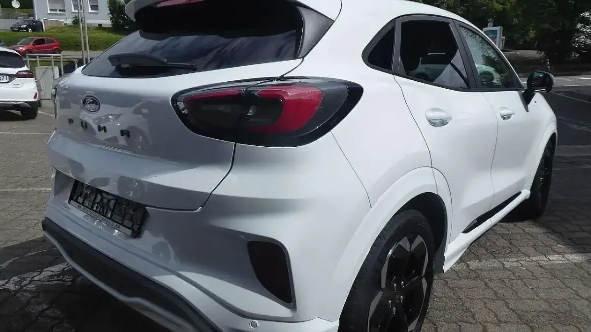Gebraucht Ford Puma ST-Line X 155 PS (114 kW) 2024 Frostweiß SUV