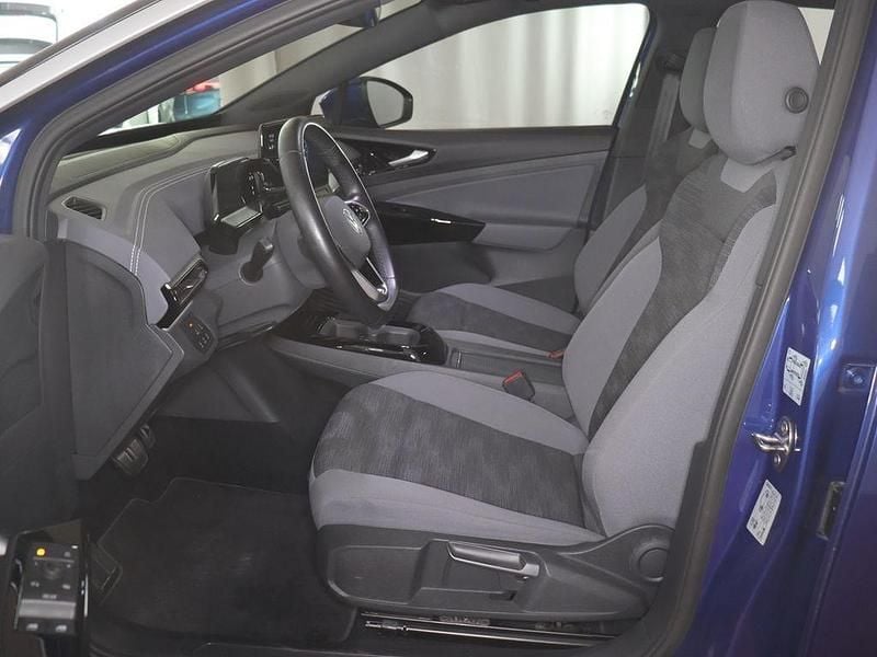Gebraucht VW ID.5 Pro Performance 150 kW (204 PS) 2023 Blue dusk metallic schwarz (metallic) SUV