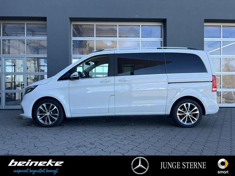 Gebraucht Mercedes V300 239 PS (175 kW) 2019 Bergkristallweiß Van / Kleinbus