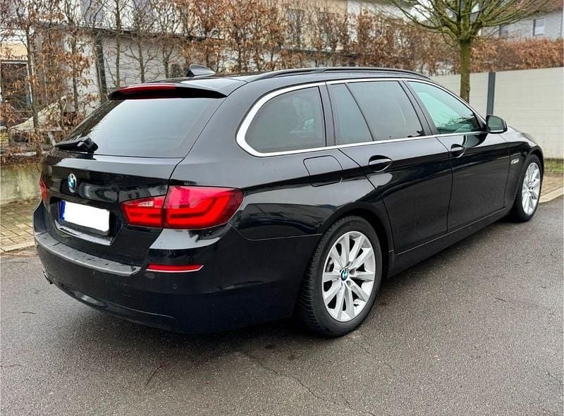 Gebraucht BMW 525 218 PS (160 kW) 2011 Schwarz Kombi