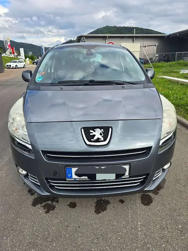 Gebraucht Peugeot 5008 Premium 163 PS (119 kW) 2011 Grau Van / Kleinbus