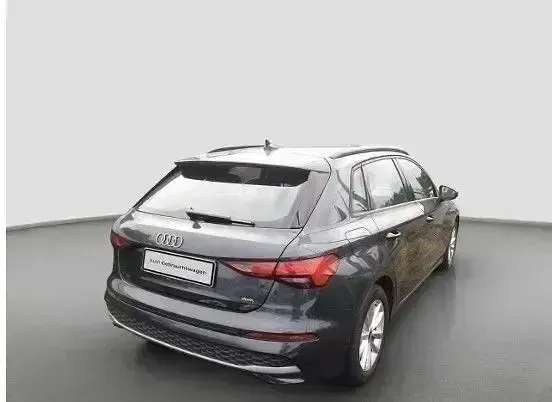 Gebraucht Audi A3 Ambiente 150 PS (110 kW) 2025 Manhattangrau metallic Limousine