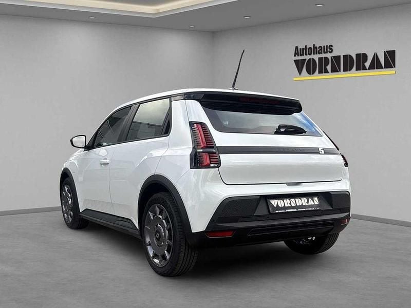 Nouă Renault 5 E-Tech Evolution 89 kW (122 CP) 2025 Alb Berlinǎ