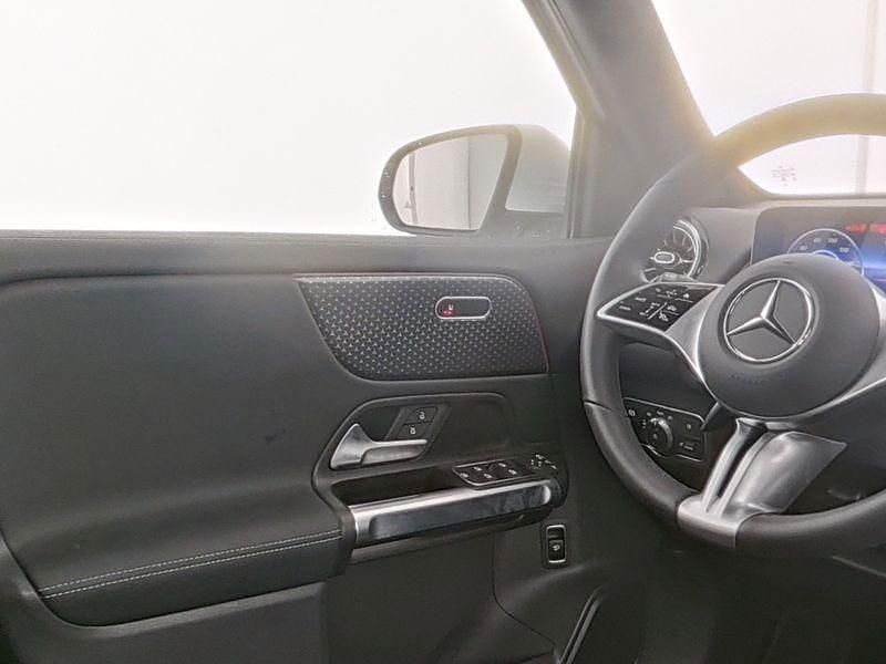 Gebraucht Mercedes EQB300 Progressive 167 kW (228 PS) 2024 Weiß SUV