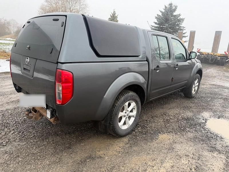 Gebraucht Nissan Navara 145 PS (106 kW) 2014 Grau Pickup