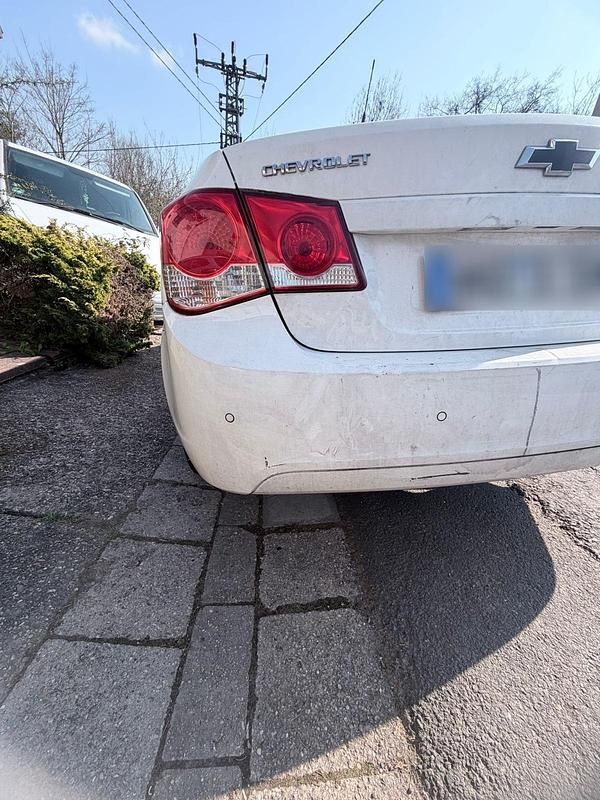 Gebraucht Chevrolet Cruze 163 PS (119 kW) 2011 Weiß Limousine