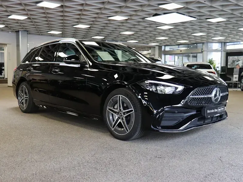 Gebraucht Mercedes C300 Advanced 204 PS (150 kW) 2024 Schwarz Kombi
