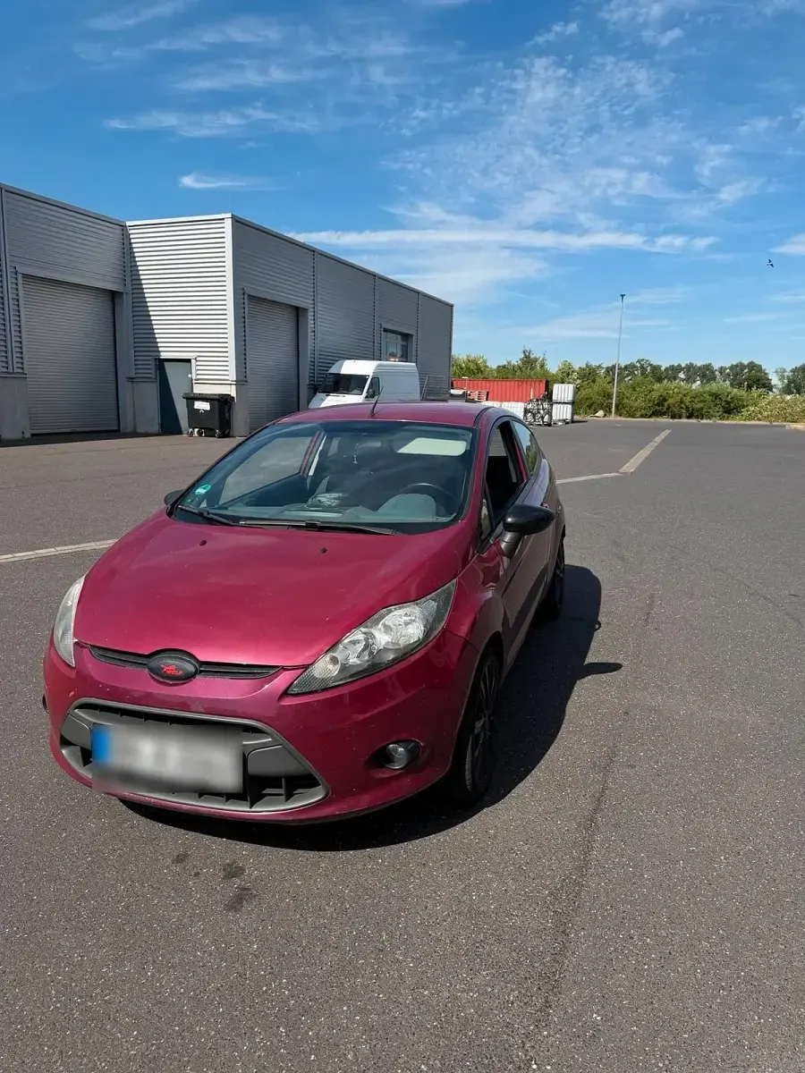 Gebraucht Ford Fiesta 96 PS (70 kW) 2009 Violet Coupé