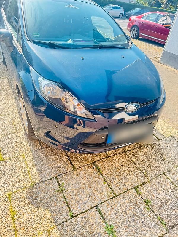 Blau Gebraucht 2009 Ford Fiesta Kleinwagen | 3.500 € - Bild 1/4
