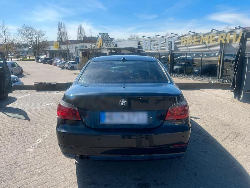 Gebraucht BMW 525 Basis 177 PS (130 kW) 2004 Schwarz Limousine