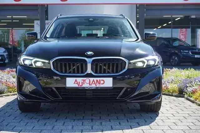 Gebraucht BMW 318 156 PS (114 kW) 2023 Schwarz ii uni Kombi