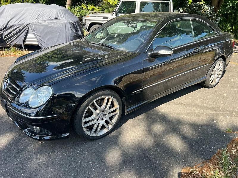 Schwarz Gebraucht 2009 Mercedes CLK200 Sport Edition Coupé | 9.990 € (Guter Preis) - Bild 1/4