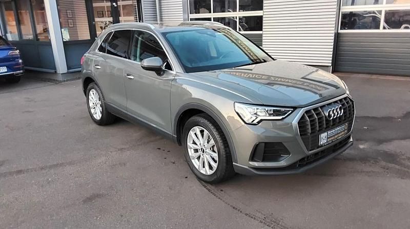 Gebraucht Audi Q3 Basis 150 PS (110 kW) 2022 Grau SUV