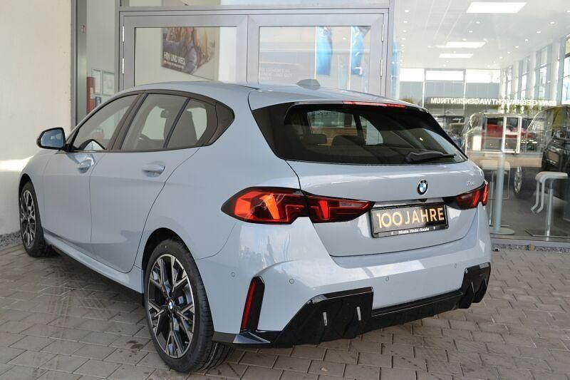 Neu BMW 120 Performance 156 PS (114 kW) 2026 M brooklyn grau metallic Kleinwagen