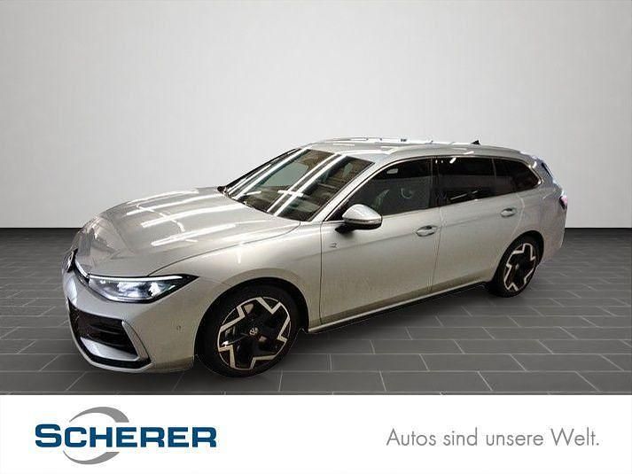 Gebraucht VW Passat R-line 265 PS (194 kW) 2025 Oyster silver metallic (metallic) Kombi