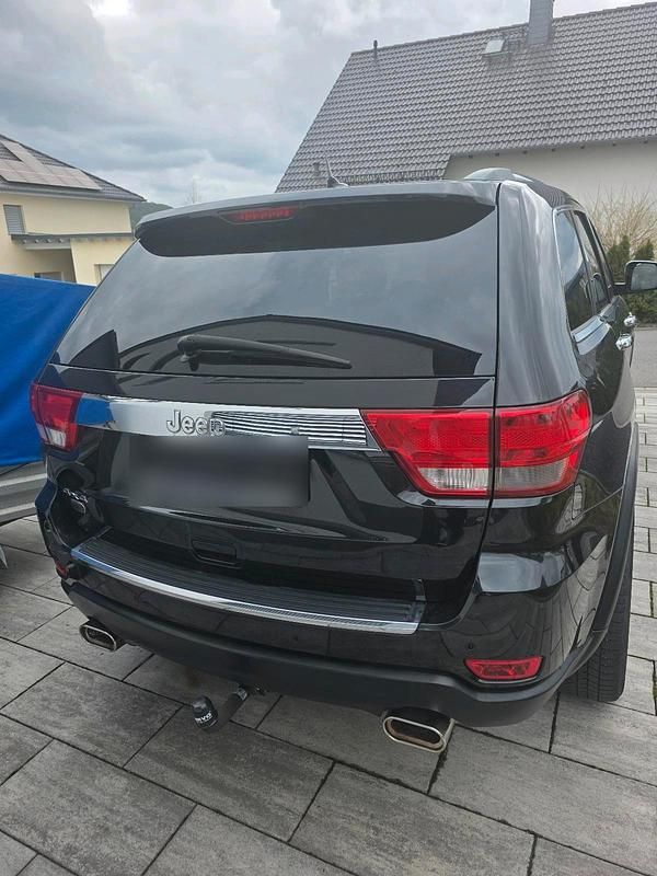 Gebraucht Jeep Grand Cherokee 286 PS (210 kW) 2011 Schwarz SUV