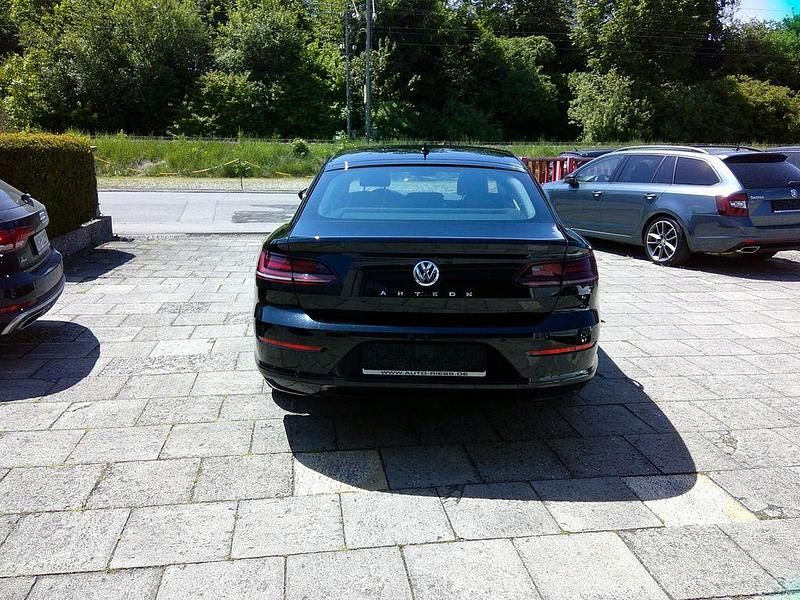 Gebraucht VW Arteon 150 PS (110 kW) 2018 Schwarz Kleinwagen
