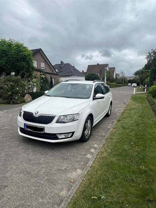 Weiß Gebraucht 2014 Skoda Octavia Kombi | 8.450 € (Fairer Preis) - Bild 1/4