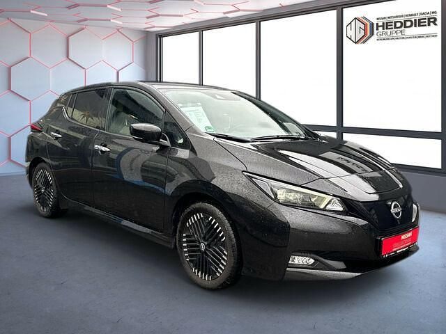Gebraucht Nissan Leaf Tekna 110 kW (150 PS) 2022 Schwarz metallic Kleinwagen