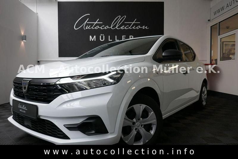 Weiss Gebraucht 2022 Dacia Sandero Essentiel Kleinwagen | 10.497 € (Superpreis) - Bild 1/4