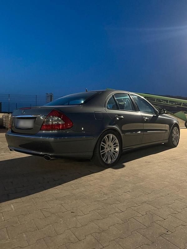 Gebraucht Mercedes E280 190 PS (139 kW) 2006 Limousine