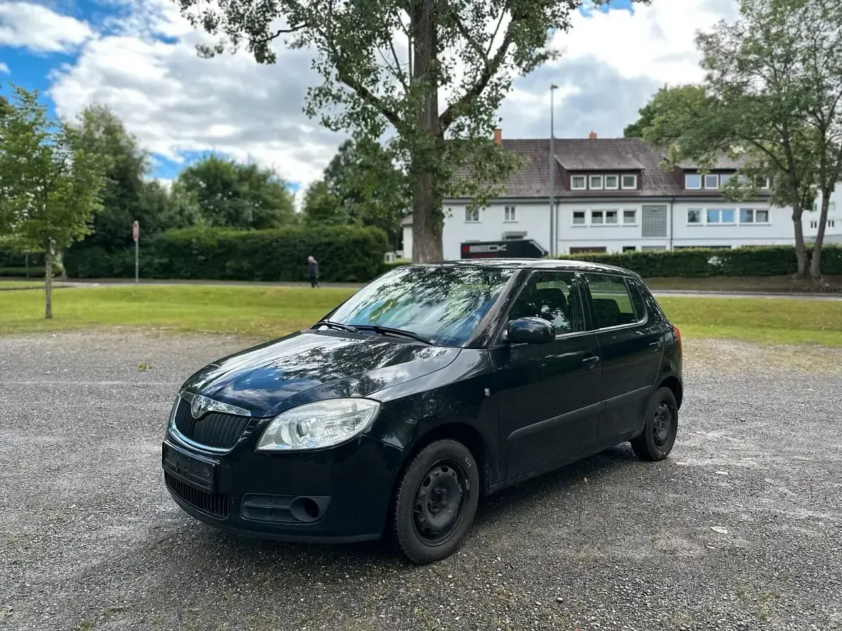 Gebraucht Skoda Fabia 69 PS (50 kW) 2010 Schwarz Kleinwagen